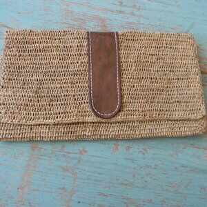 IBELIV STRAW/RATTAN LEATHER DETAIL LARGE CLUTCH HANDBAG